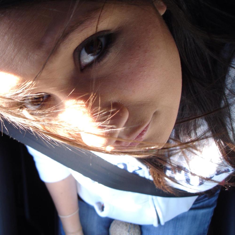 Meet your Posher, Caresa